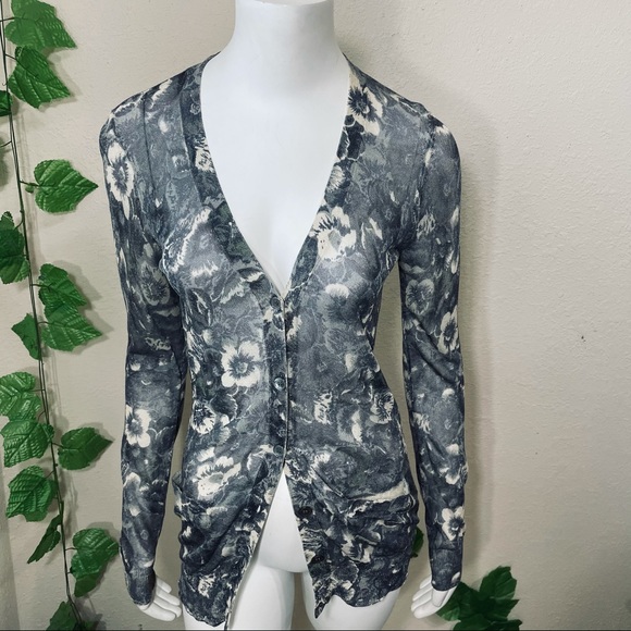 Vera Wang Floral Gray Blue Cardigan Blouse - Picture 6 of 14